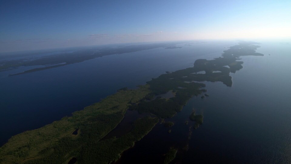 Vue aérienne du lac Mistassini