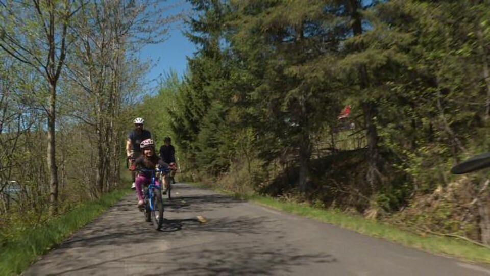 Trois cyclistes