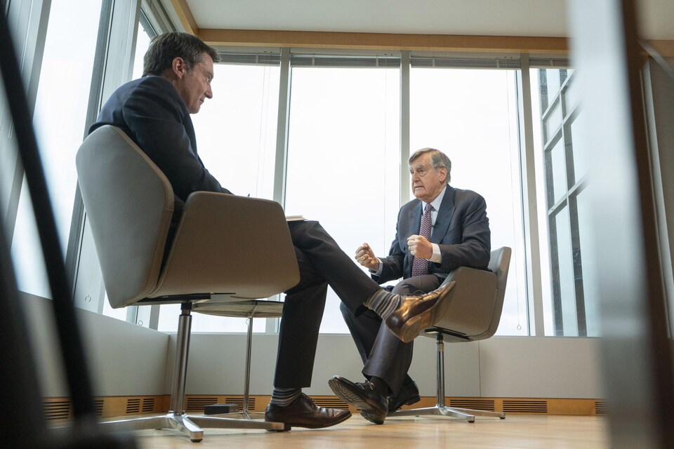 Mr. Bouchard is talking to Patrice Roy.