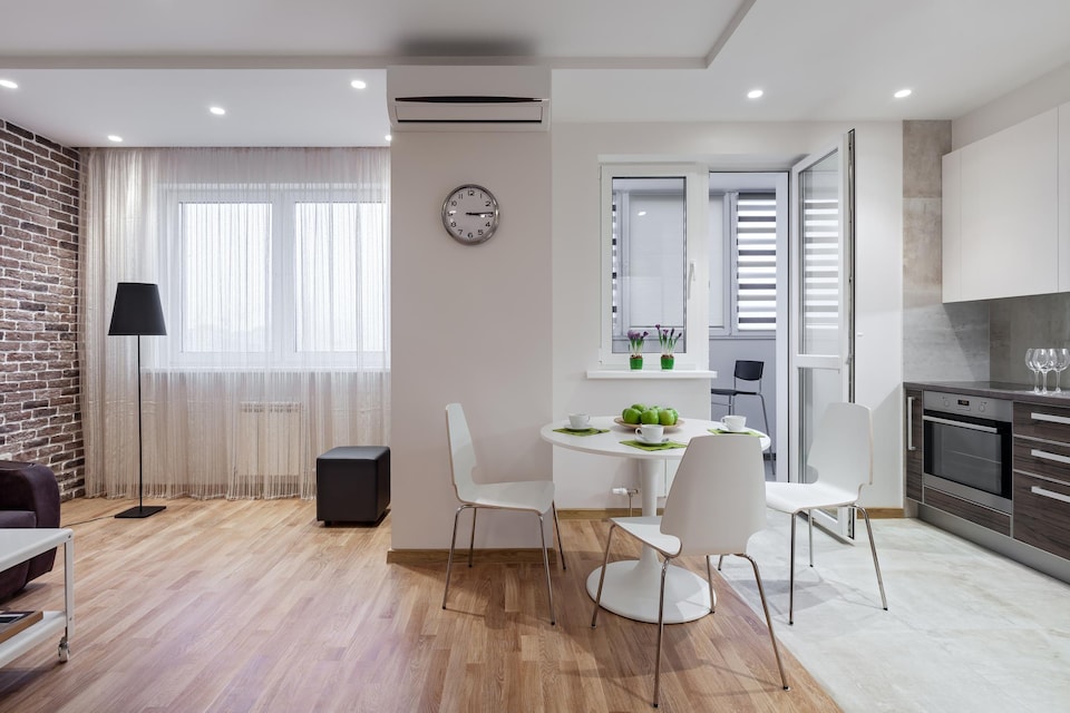Cuisine et salon d'un appartement