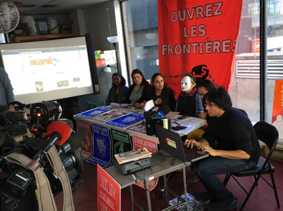 Conférence de presse de l'organisme Solidarité sans frontières au sujet de la résolution pour faire de Montréal une ville refuge