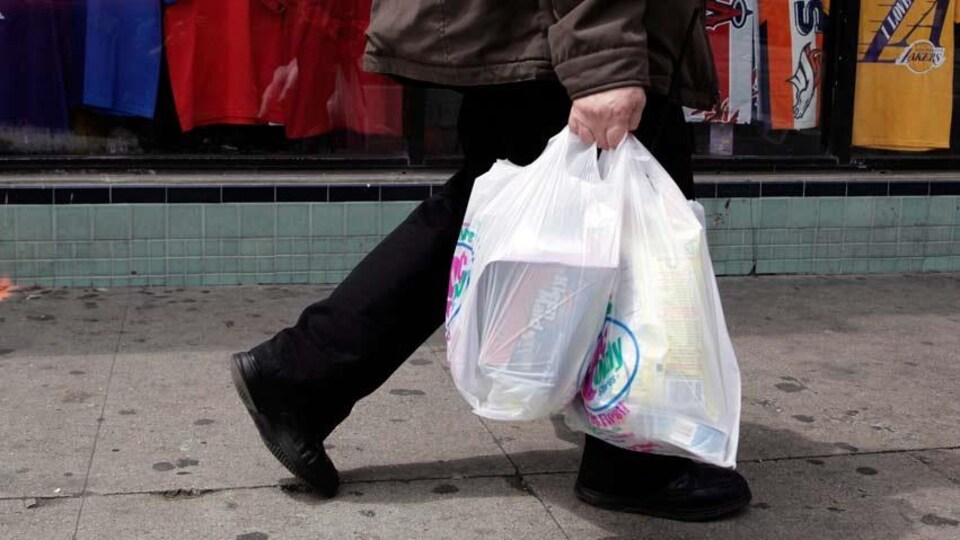 Halifax ne pourra plus envoyer de pellicules plastiques en Chine.