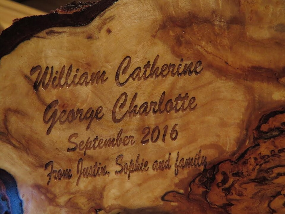 La pièce est gravée avec les noms suivants : William, Catherine, George et Charlotte