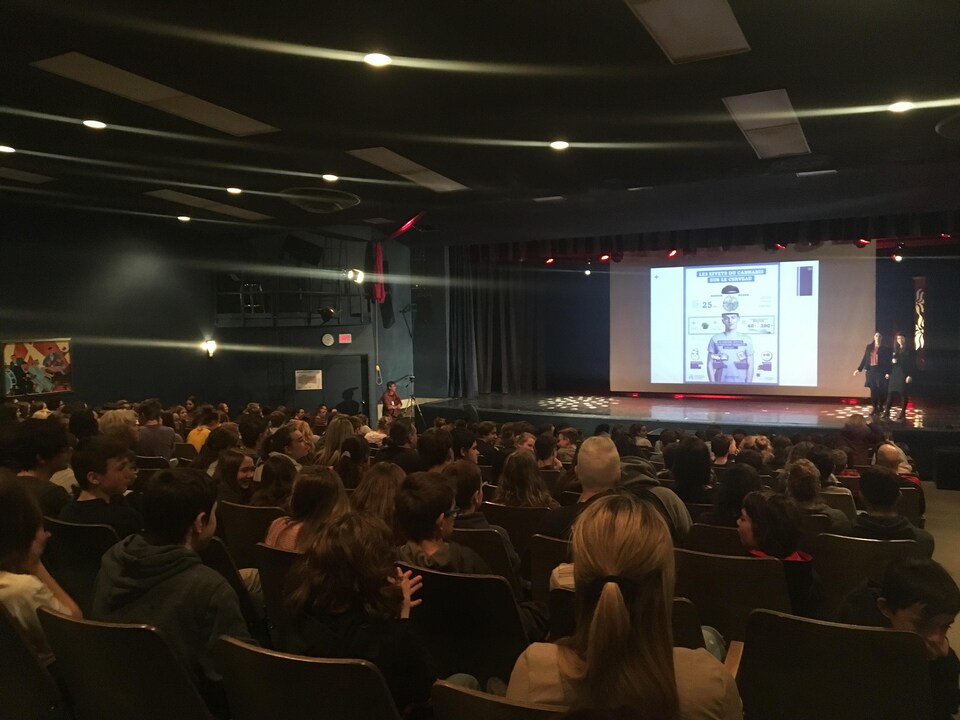 De psychiatres présentent les risques associés à la consommation de marijuana sur la santé mentale.