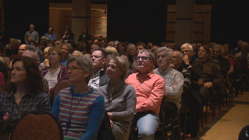 Des centaines de personnes ont assisté aux activités organisées par la Société Alzheimer de Québec samedi.