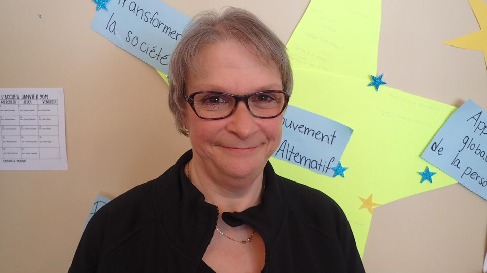 Surmédicamentée, Andrée Morneau a mis 6 ans pour réduire puis éliminer sa médication avec l'aide de son médecin de famille et de son pharmacien. 