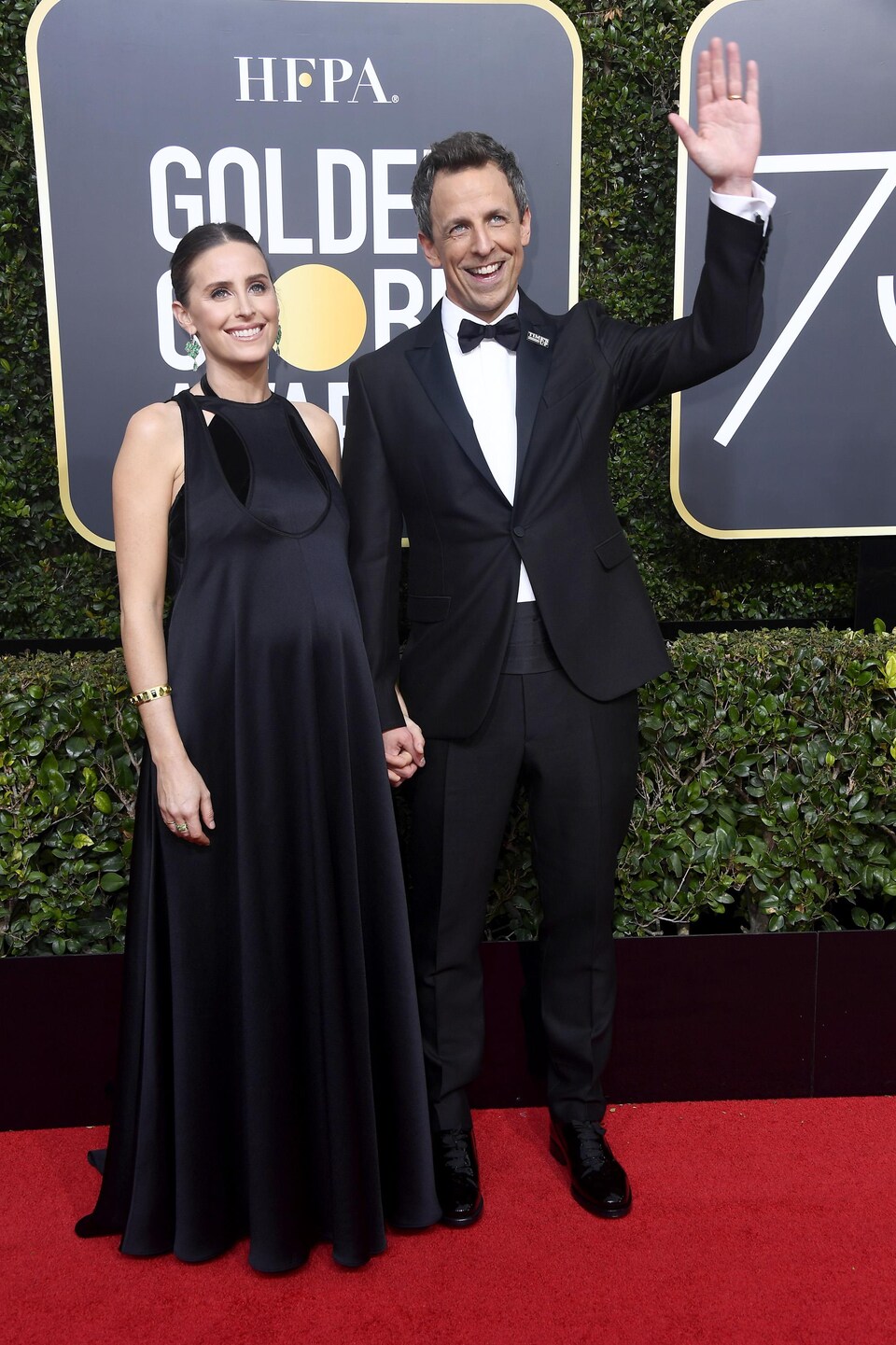 L'animateur de la soirée, Seth Meyers, en compagnie de sa conjointe, Alexi Ashe Meyers, sur le tapis rouge des Golden Globes
