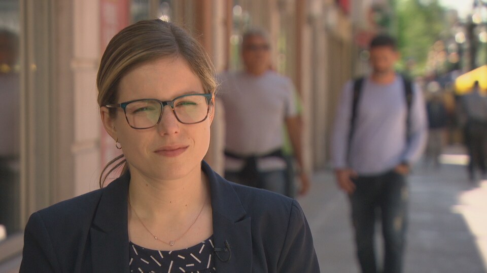Stéphanie Chouinard est professeure adjointe au Département de sciences politiques du Collège militaire royal du Canada.