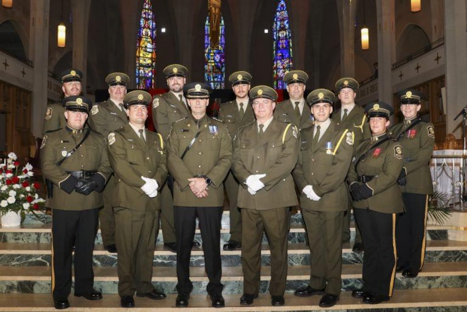 Des policiers de la Sûreté du Québec, lors d'une cérémonie, en octobre dernier