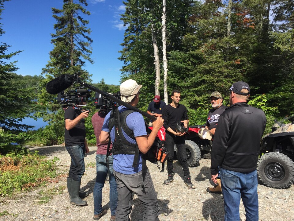 Le village de Béarn au Témiscamingue s'est transformé en véritable plateau de tournage au cours des derniers jours. 