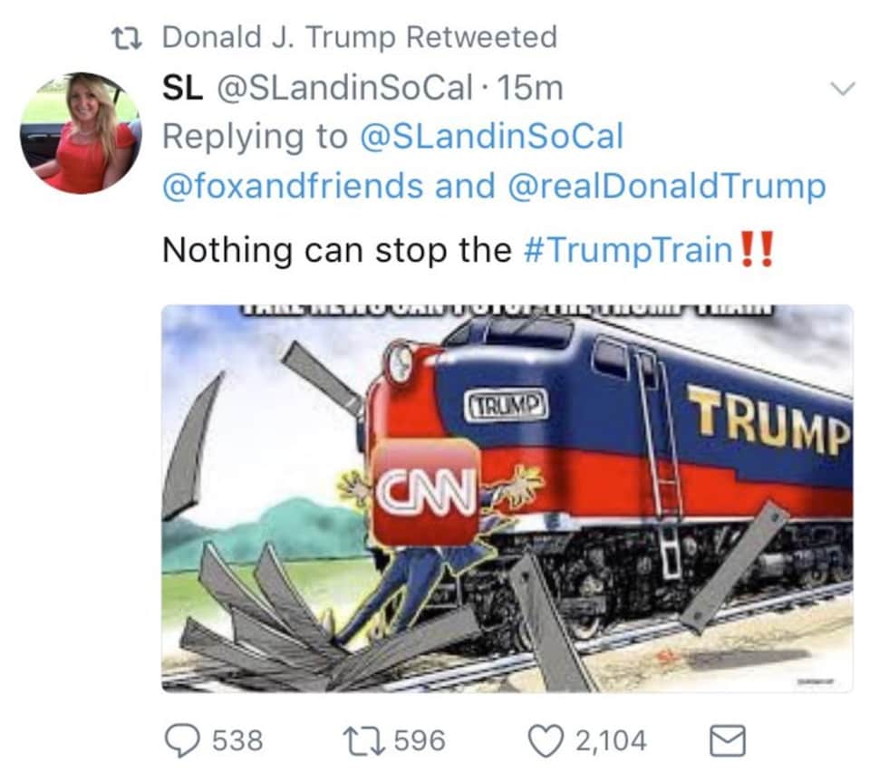 Un tweet montrant un homme avec le logo de CNN écrasé par un train.