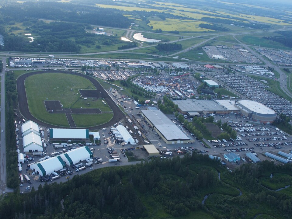 Le parc Westerner situé à Red Deer qui est vue du ciel accueillera les finales canadiennes de rodéo jusqu'en 2028.