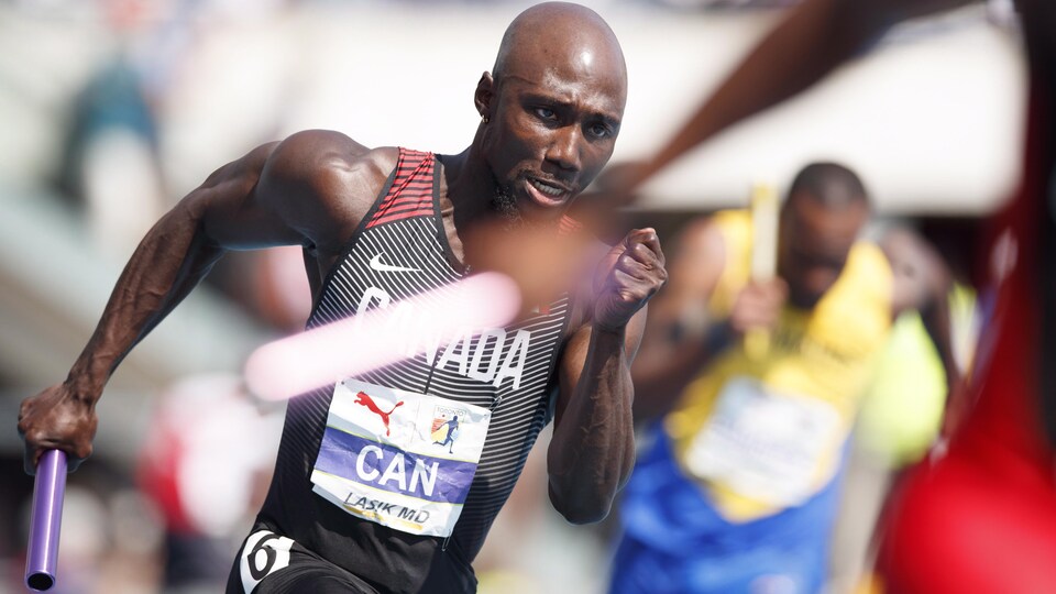 Le Canadien est en pleine course.
