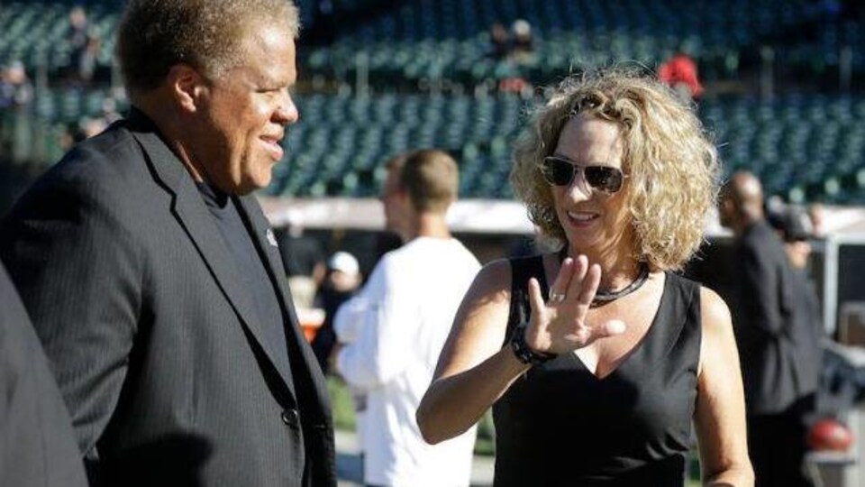 Beth Mowins