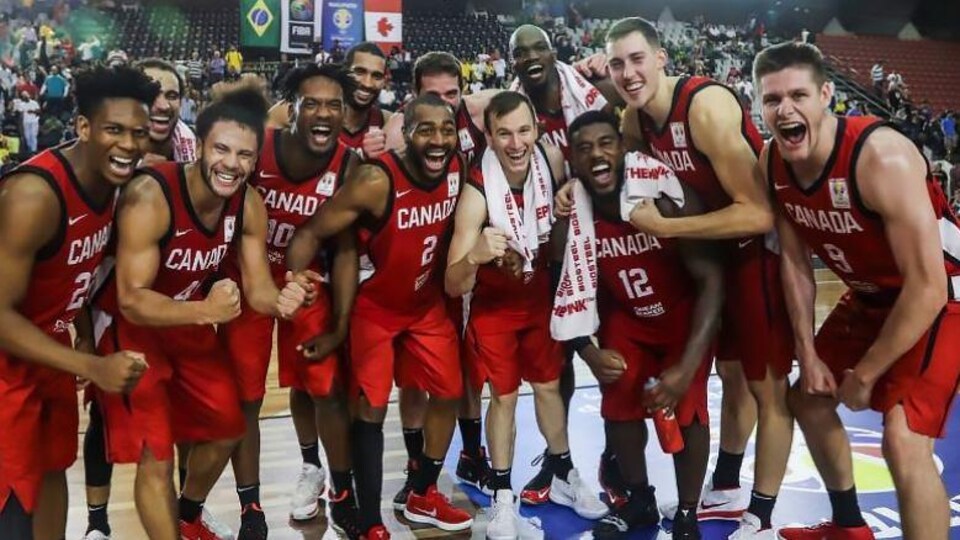 Le Canada se qualifie pour la Coupe du monde de basketball 2019 | Radio ...