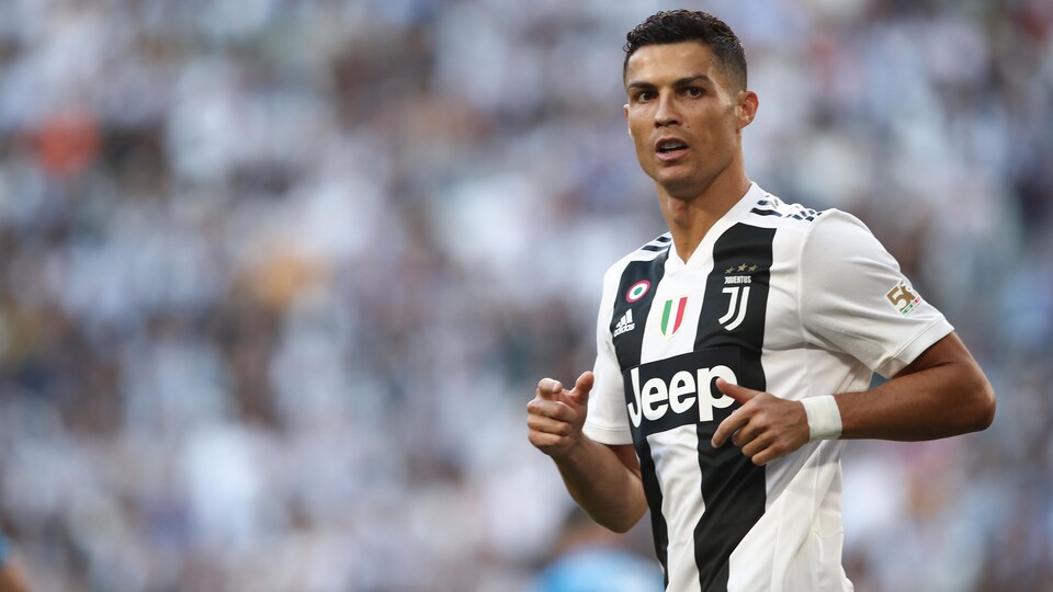 Cristiano Ronaldo dans l'uniforme de la Juventus