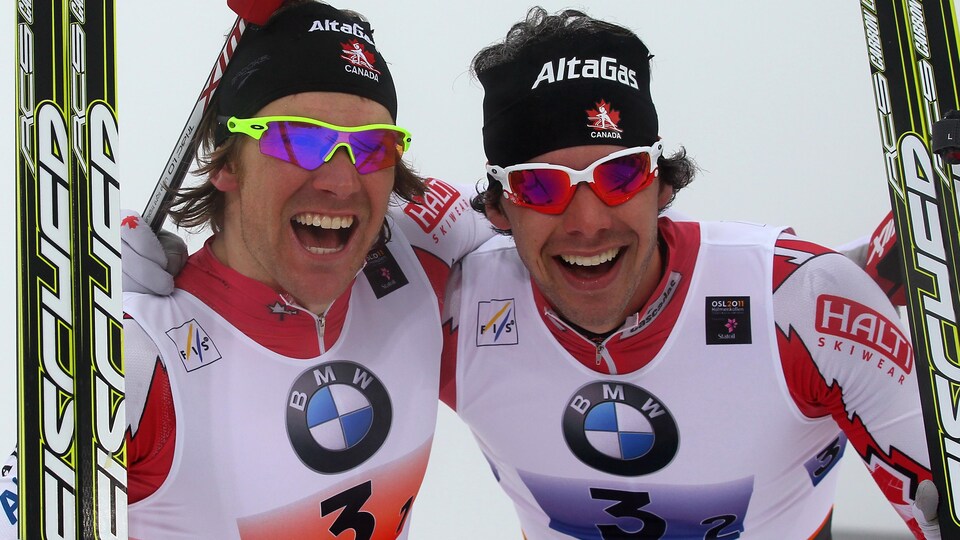 Devon Kershaw et Alex Harvey lors des Championnats du monde de ski de fond en 2011 à Oslo, en Norvège.