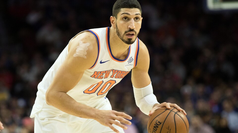 Craignant Pour Sa Vie Enes Kanter N Ira Pas Avec Les Knicks A Londres Radio Canada Ca