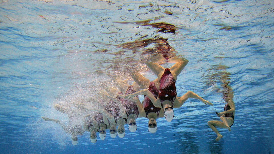 L'équipe canadienne de natation artistique en Chine en 2011