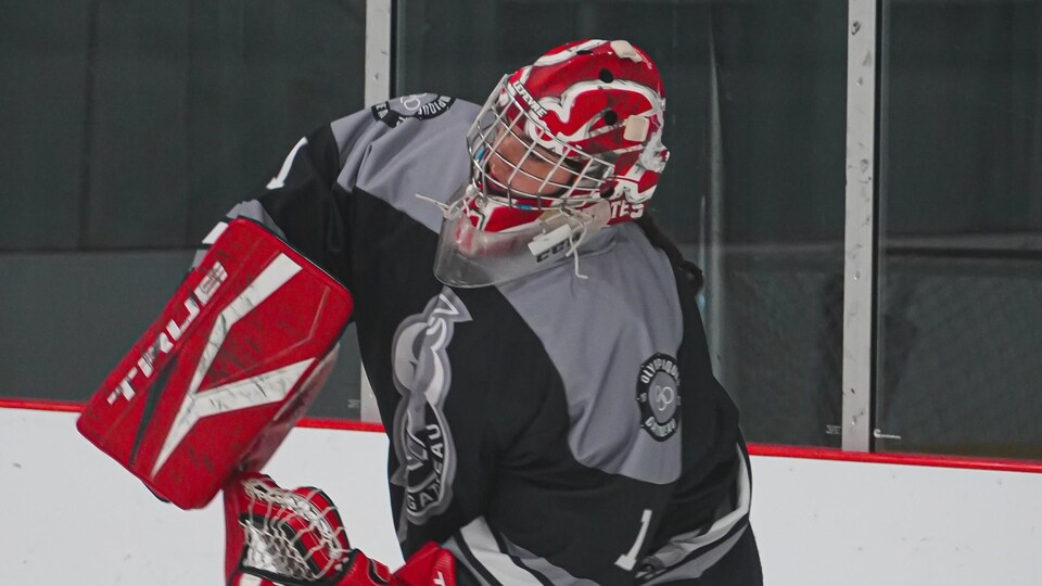 La Gardienne Eve Gascon Retranchee Par Les Olympiques De Gatineau Radio Canada Ca