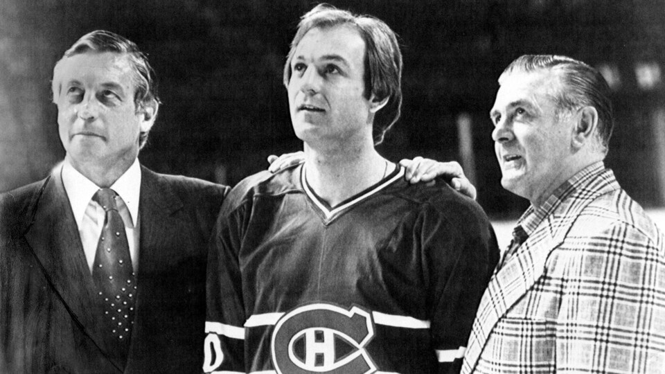 Jean Béliveau, Guy Lafleur et Maurice Richard au Forum de Montréal en avril 1979