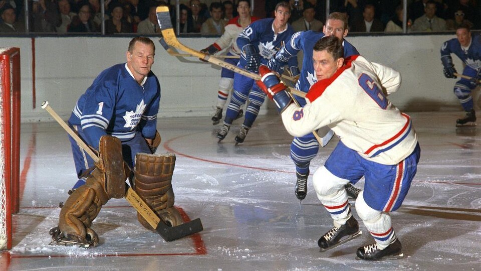 Une photo d'époque de joueurs de hockey