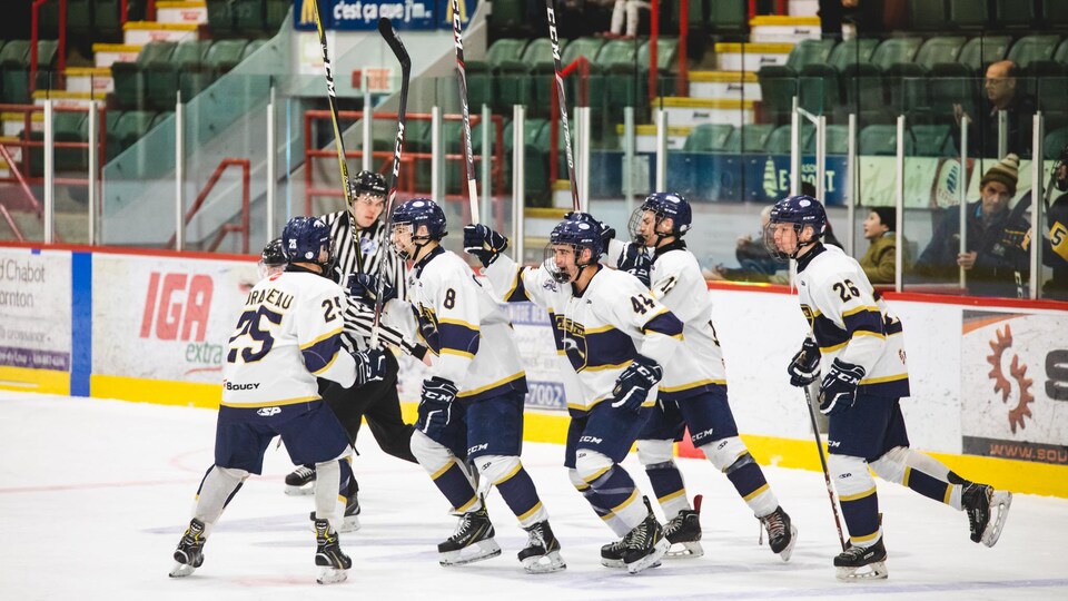 Semaine cruciale pour les Albatros de RivièreduLoup Inforéveil