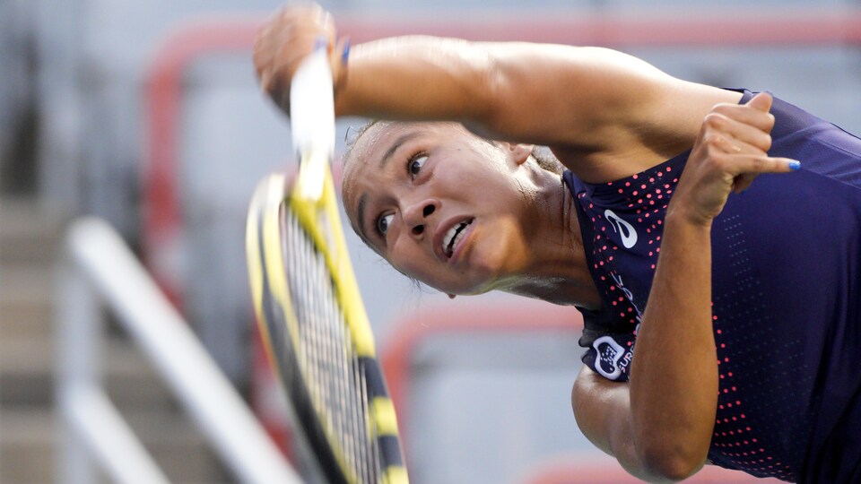 Rebecca Marino Surprend A L Omnium Banque Nationale Leylah Fernandez Plie Bagage Radio Canada Ca