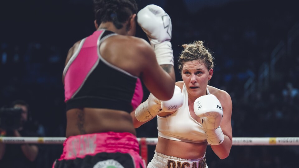 Marie-Eve Dicaire en action lors du combat du 23 novembre
