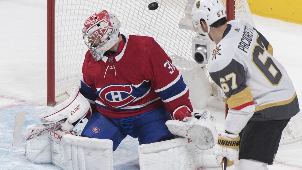 Il fait dévier une rondelle derrière Carey Price.