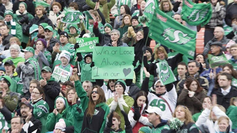 Des partisans des Roughriders de la Saskatchewan.