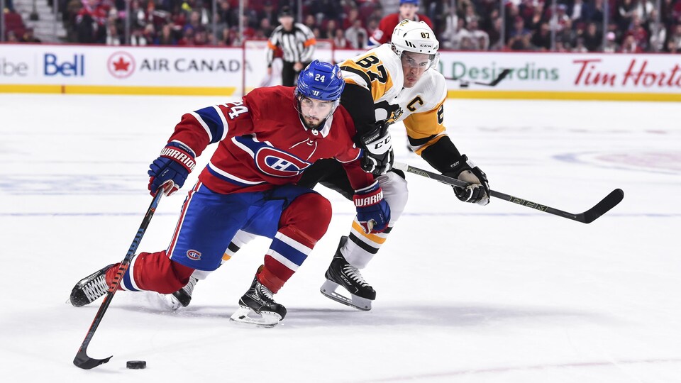 Phillip Danault (à gauche) et Sidney Crosby