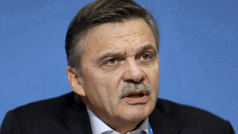 Le président de l'IIHF en conférence de presse