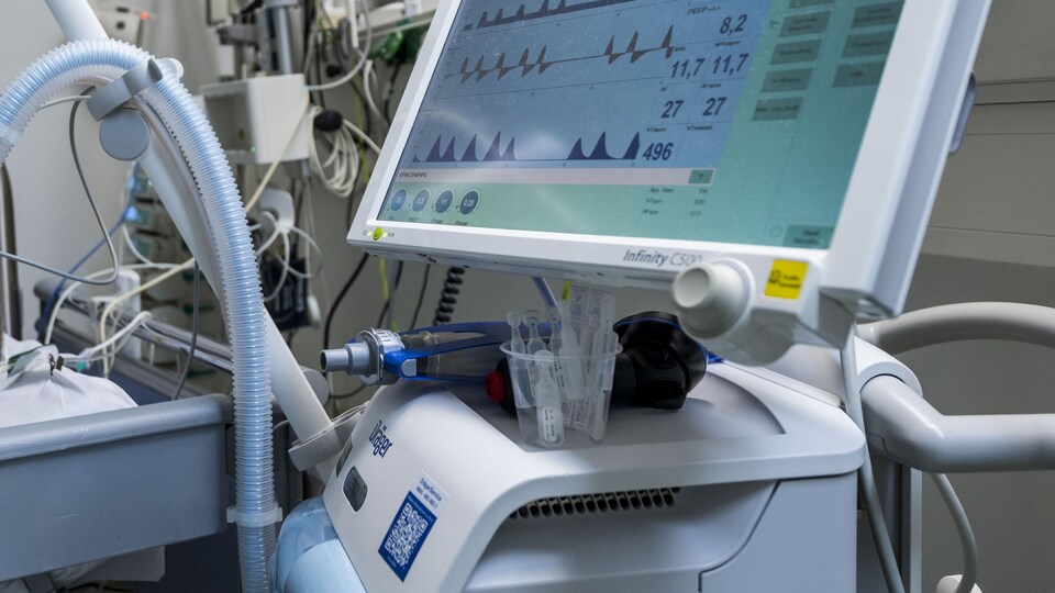 Équipement respiratoire dans un hôpital allemand.