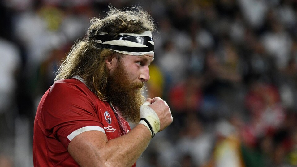 Le joueur de deuxième ligne canadien Evan Olmstead