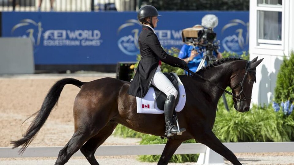 La Canadienne Jessica Phoenix aux Jeux équestres mondiaux avec son cheval Pavarotti