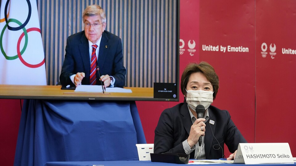 La présidente du comité organisateur donne une conférence de presse en vue des Jeux de Tokyo.