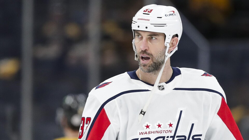 Un joueur de hockey