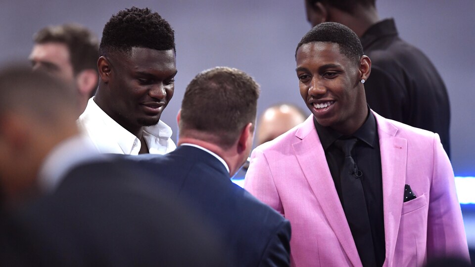 Zion Williamson (à gauche) et R.J. Barrett