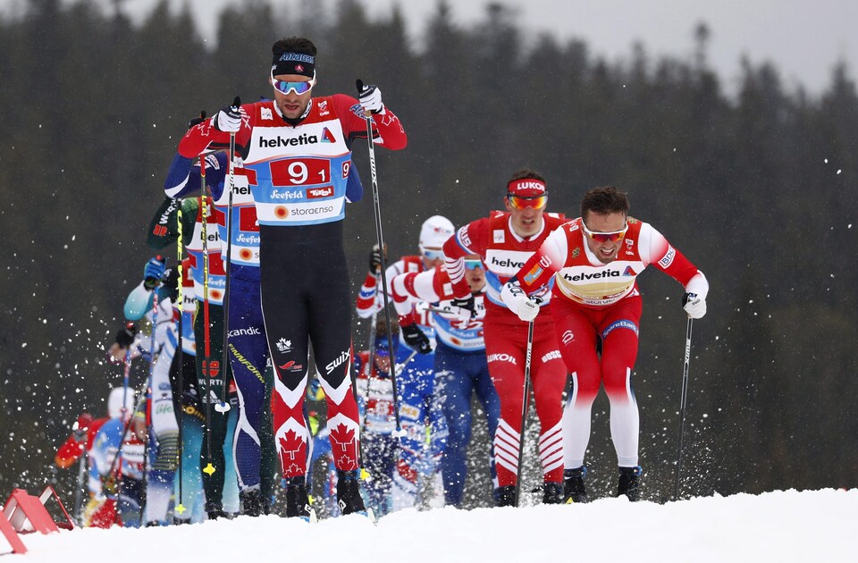Alex Harvey en action au relais 4x10 km des Championnats du monde de ski de fond à Seefeld, en Autriche. 