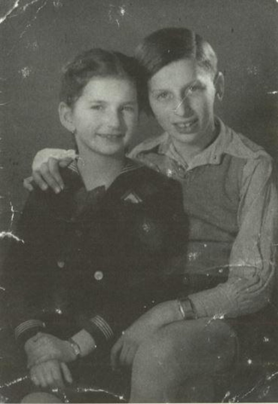 George Reinitz avec sa soeur Marika en 1943 en Hongrie