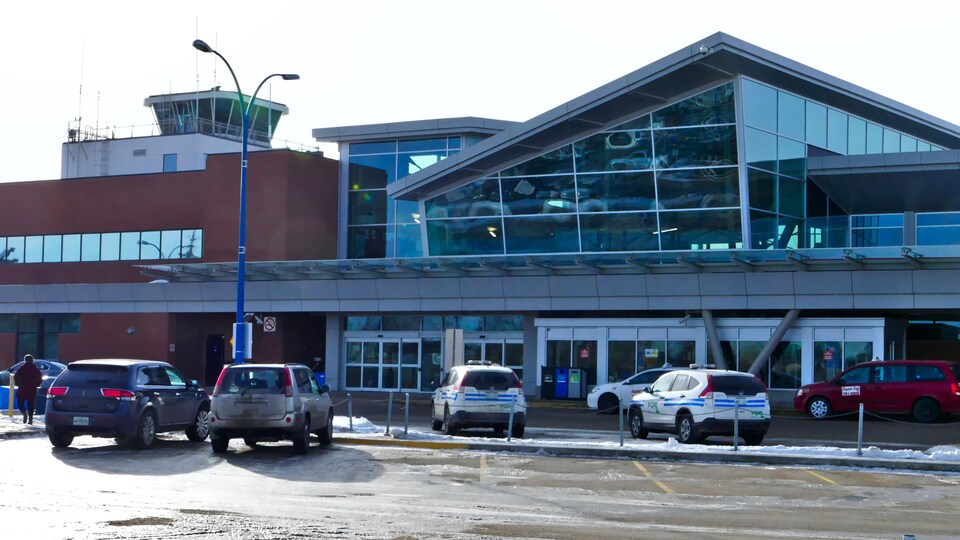 Les Dirigeants De L Aeroport De Regina Craignent Un Manque A Gagner De 9 M En 21 Radio Canada Ca