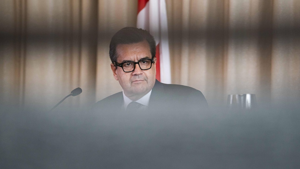 Denis Coderre en point de presse.