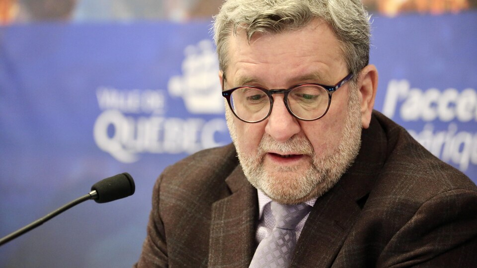 Le maire de Québec, Régis Labeaume, en conférence de presse