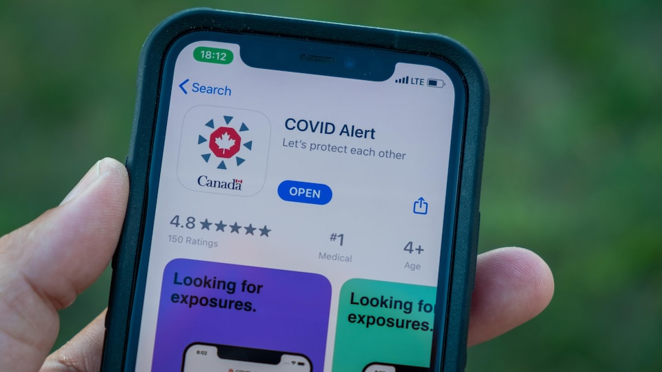 Écran de cellulaire affichant l'application Alerte COVID.