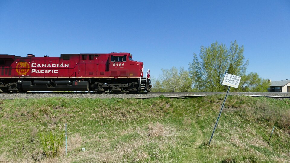 Un train dans la ville de Regina.