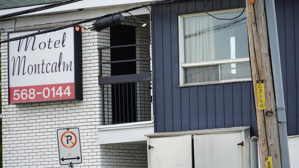Le motel vu de l'extérieur.