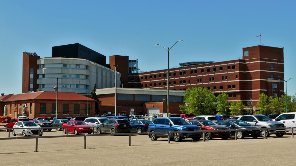 Aucun cimetière historique sous le stationnement de l'Hôpital général de  Regina 