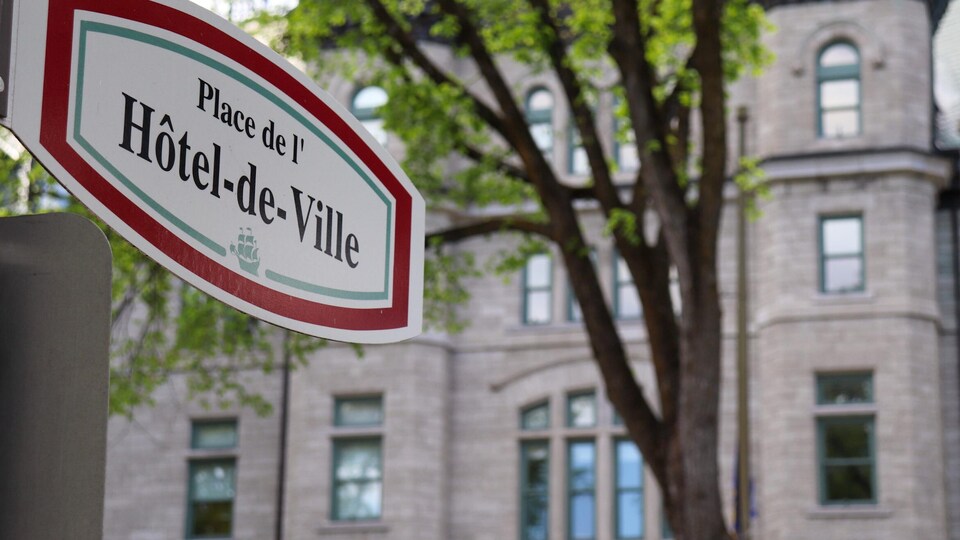 Façade de l'hôtel de ville de Québec.