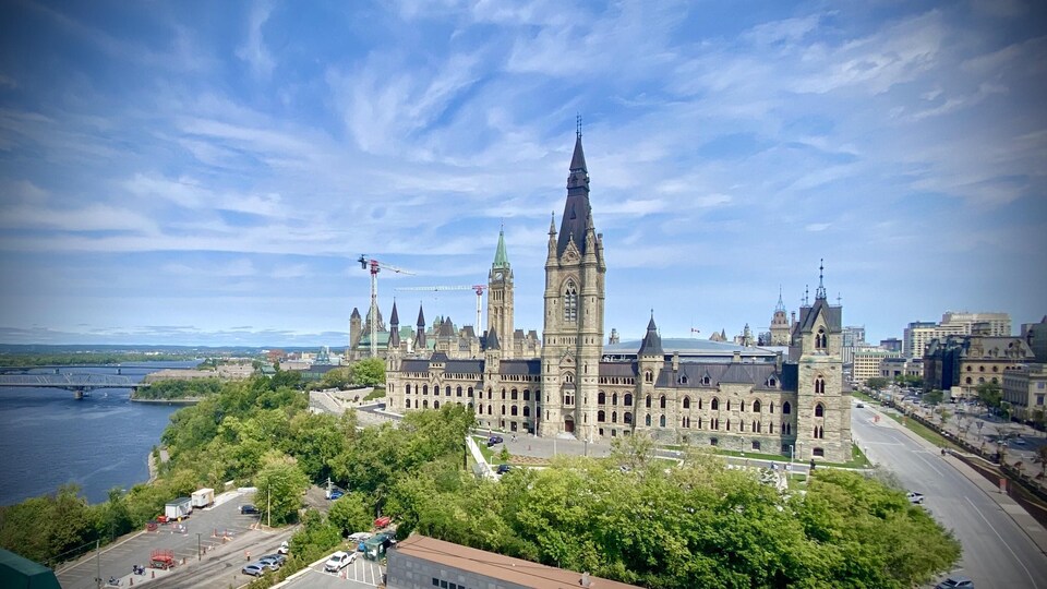 Le Parlement d'Ottawa, photographié en plein mois d'août.